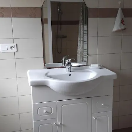 Traditionnel Rénové Avec Jardin Clos Et Wi-fi, 3 Chambres, Proche De La Garnache, Vendée. - Fr-1-426-195 Hébergement de vacances *