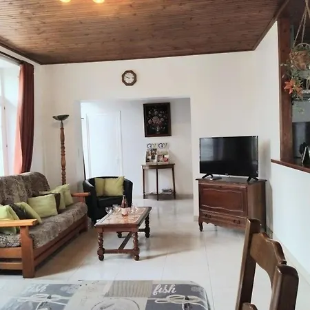 Traditionnel Renove Avec Jardin Clos Et Wi-fi, 3 Chambres, Proche De La Garnache, Vendee. - Fr-1-426-195 La Garnache
