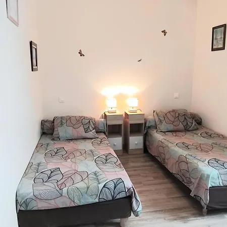 Traditionnel Rénové Avec Jardin Clos Et Wi-fi, 3 Chambres, Proche De La Garnache, Vendée. - Fr-1-426-195 La Garnache